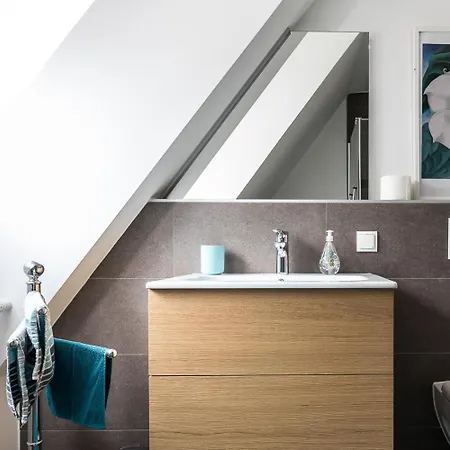 Mintgraz - 1 Bedroom Penthouse
