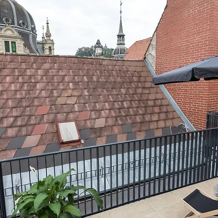 Mintgraz - 1 Bedroom Penthouse Appartement